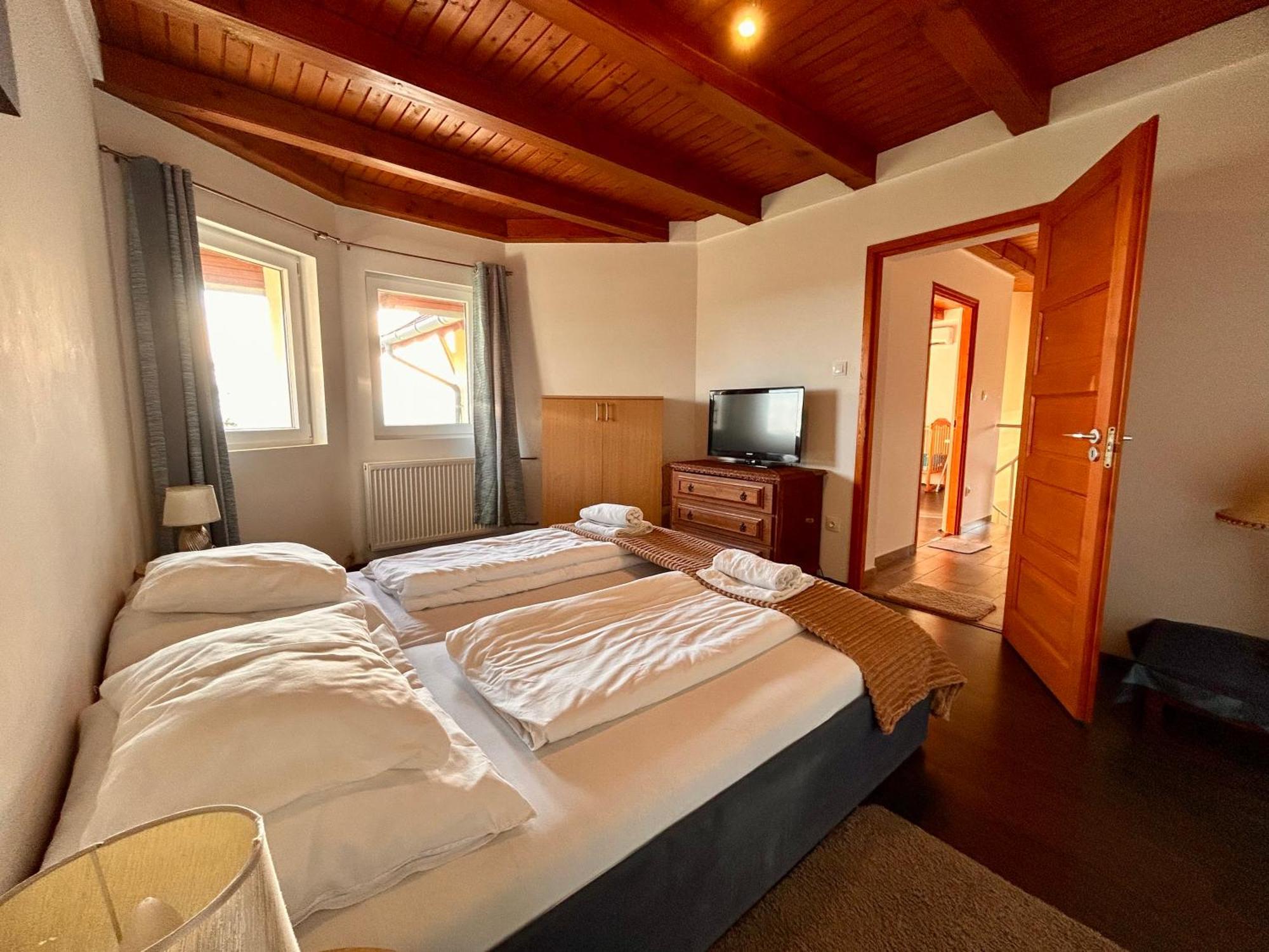 Villa Somlyo Fot Екстер'єр фото